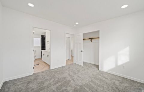 Tiny photo for 965 AMETHYST ST, Layton, UT 84041 (MLS # 2127721)