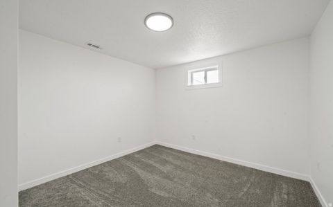 Tiny photo for 965 AMETHYST ST, Layton, UT 84041 (MLS # 2127721)