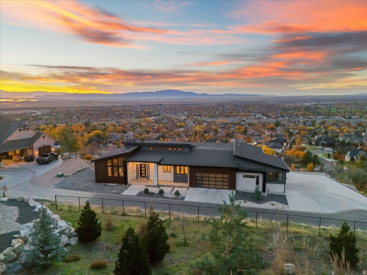 DEER CREST AT HIDDEN SPRINGS - Residential