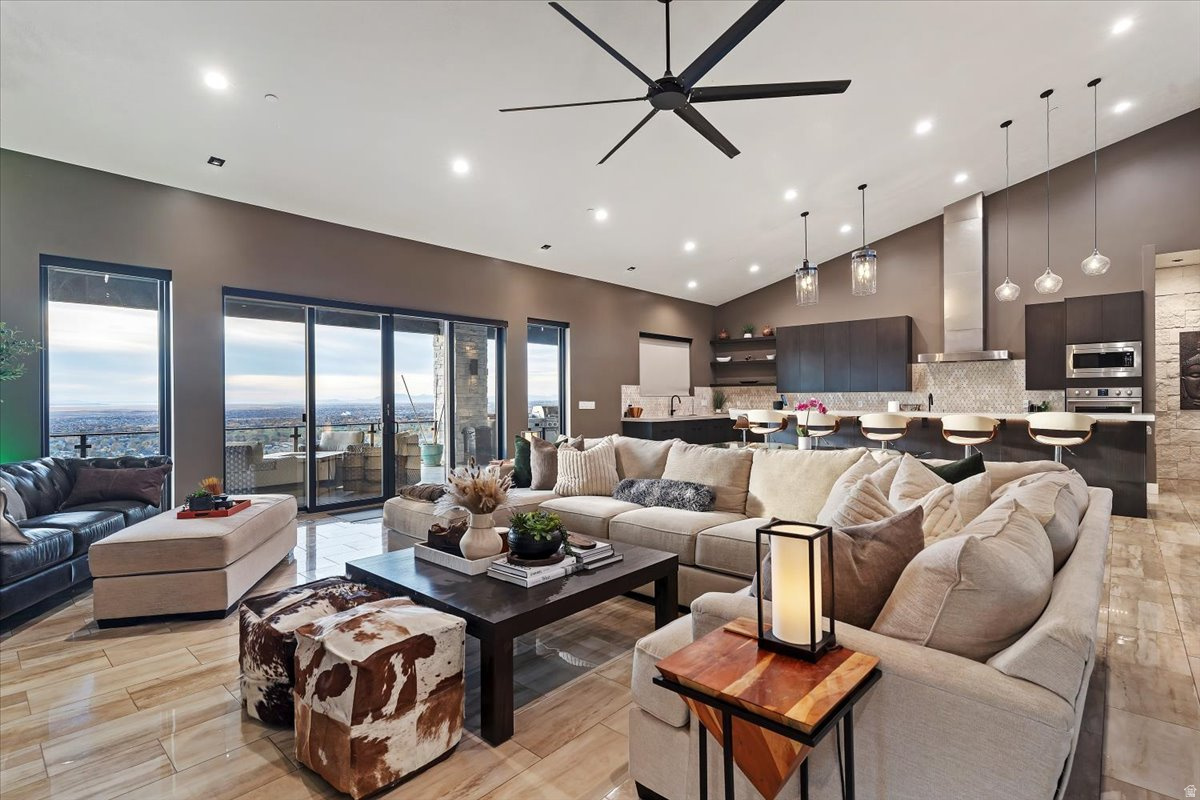 DEER CREST AT HIDDEN SPRINGS - Residential