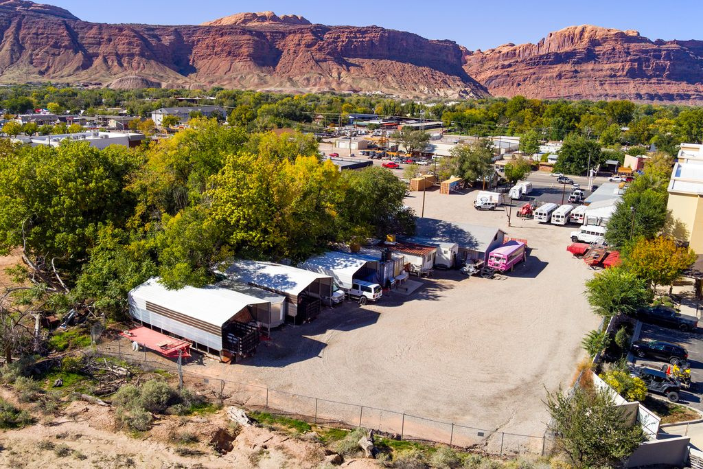 AKA ADRIFT ADVENTURES AND EKLECTIC CAFE - Commercial Sale