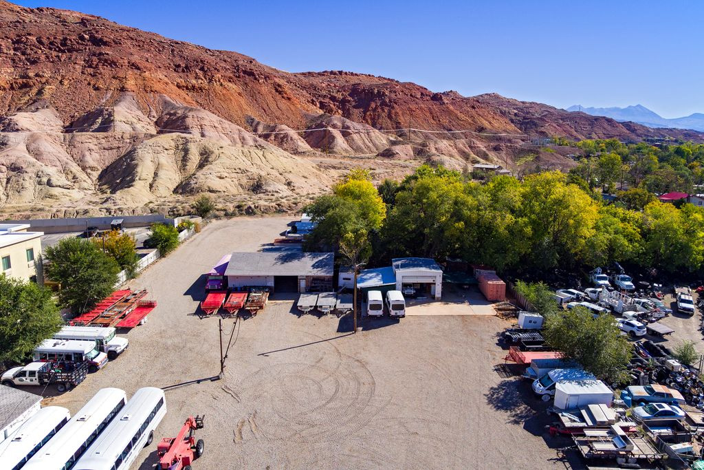 AKA ADRIFT ADVENTURES AND EKLECTIC CAFE - Commercial Sale