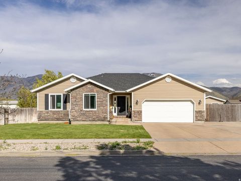 Photo of 2758 S 1000 W, Nibley, UT 84321 (MLS # 2152529)