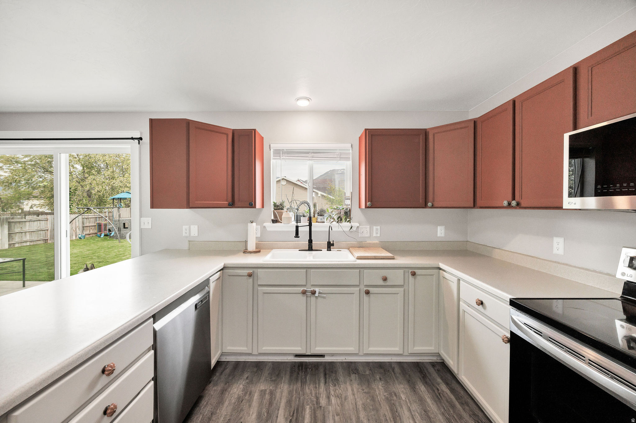 SHADOW BROOK ESTATES PH 2 - Residential