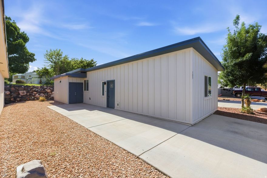 Modern Single Family Home with easy access to HWY 7&9! Two large Bedrooms on opposite side of home. Mst Bed has Barn door to Mst tile bath. W&D hookup in well designed Walk-In Closet. 2nd Bedroom has W&D hookup also. Main bath w/walk-in tile shower/glass panels. Spacious Living and Modern Kitchen area for your Entertaining. Granite throughout, Stained Concrete Flooring. Tons of upgrades. Stick built home on own lot. Owner/Agent.