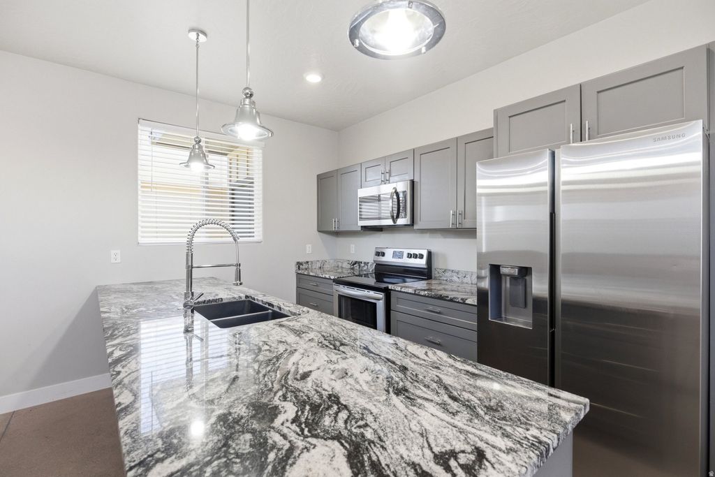 Photo of 105 BLACK ROCK RD, Leeds, UT 84746 (MLS # 2157682)