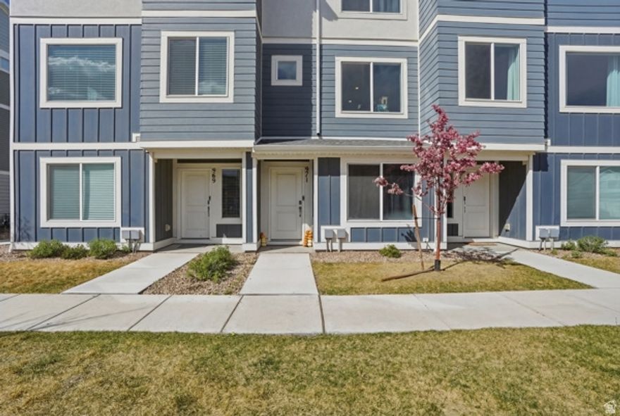 Beautifully maintained townhome in the heart of Saratoga Springs featuring an open-concept floor plan and thoughtful upgrades throughout. The owners have added custom touches, including stylish paneling and expanded cabinetry, creating both character and additional functionality. This townhome offers a bright, inviting layout that's perfect for everyday living and entertaining. Located in a highly desirable community with excellent amenities and close to shopping, dining, and outdoor recreation, it's an ideal opportunity for a first-time buyer or anyone looking for a low-maintenance lifestyle in a great area.