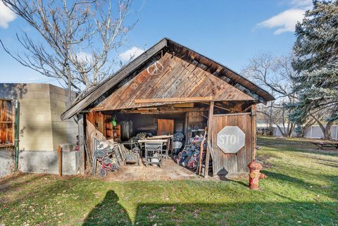 Tiny photo for 443 E 100 N, Payson, UT 84651 (MLS # 2129729)