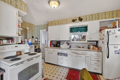 Tiny photo for 443 E 100 N, Payson, UT 84651 (MLS # 2129729)
