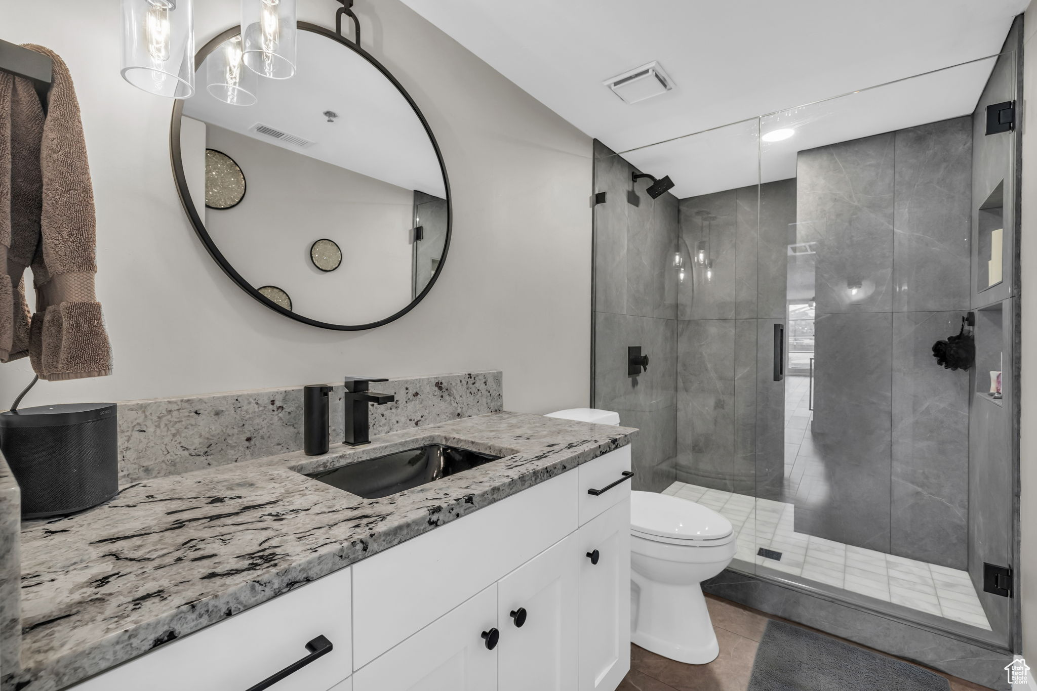 BROADWAY TOWER CONDO - Residential