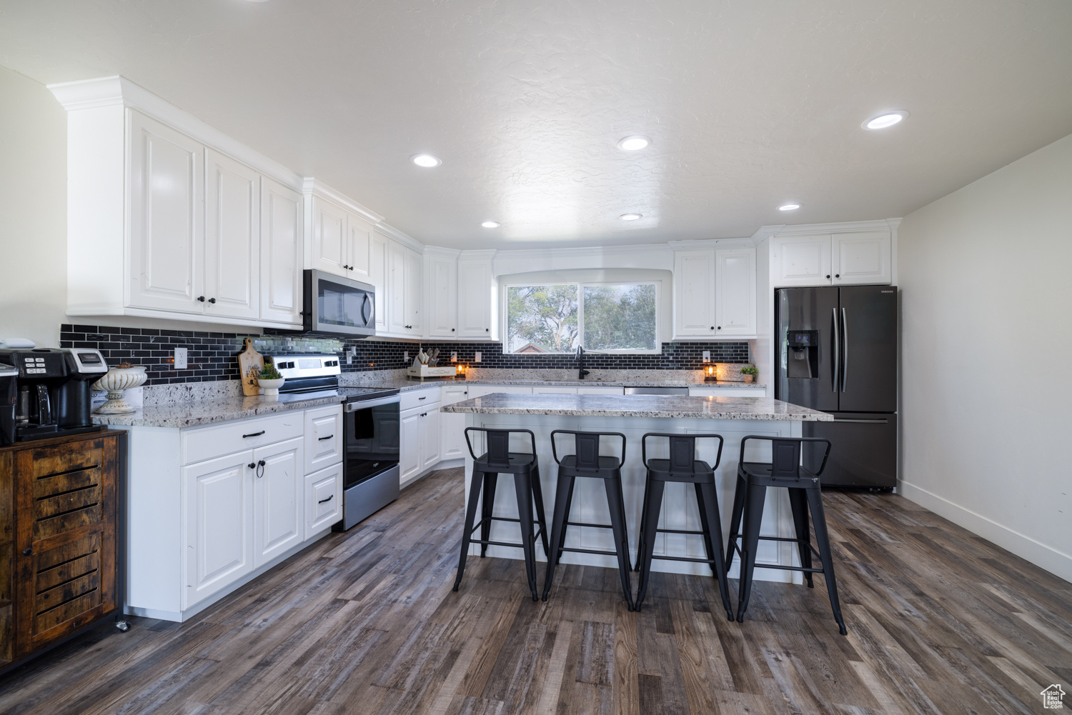 ALTAMONT TOWNSHIP B - Residential