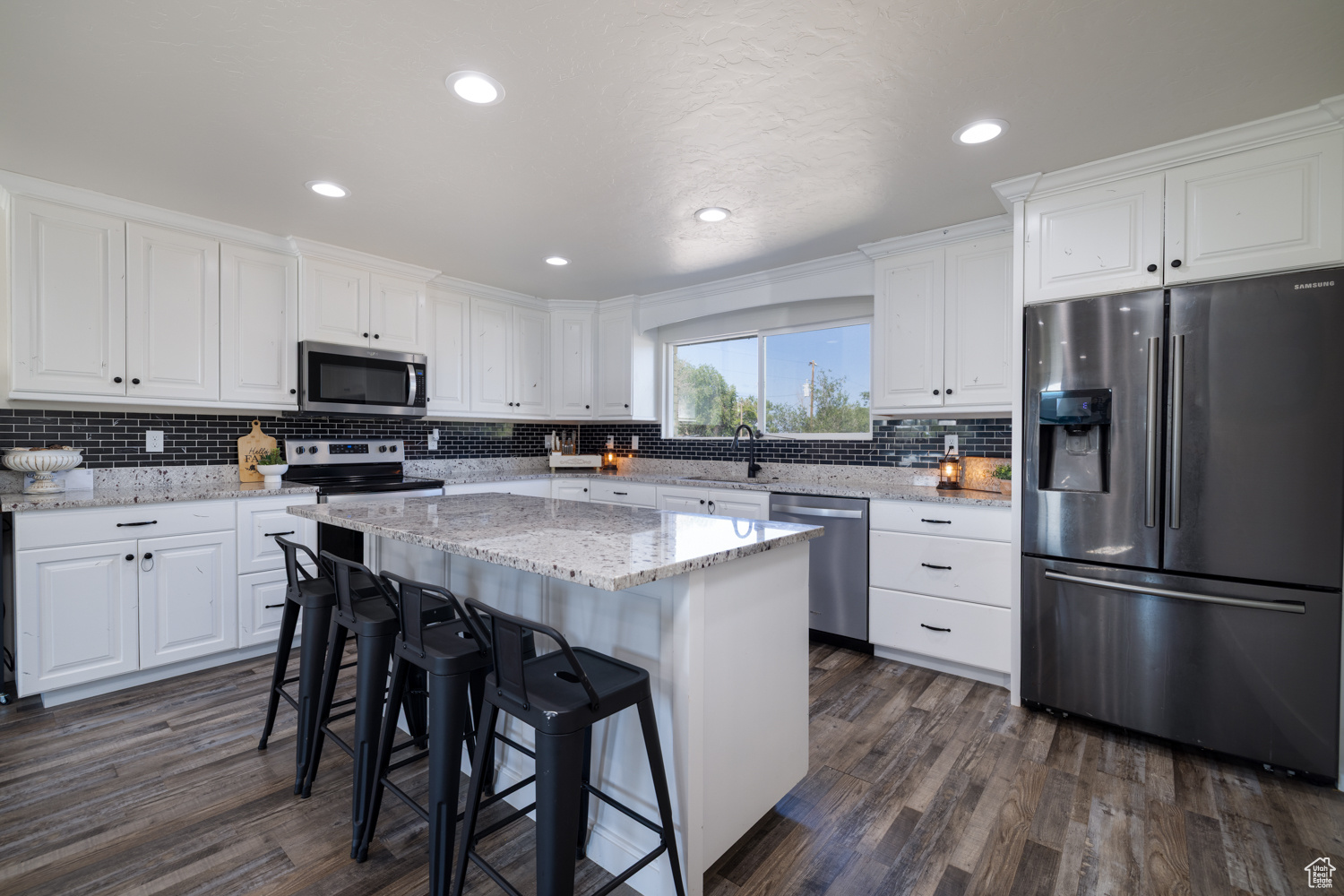 ALTAMONT TOWNSHIP B - Residential