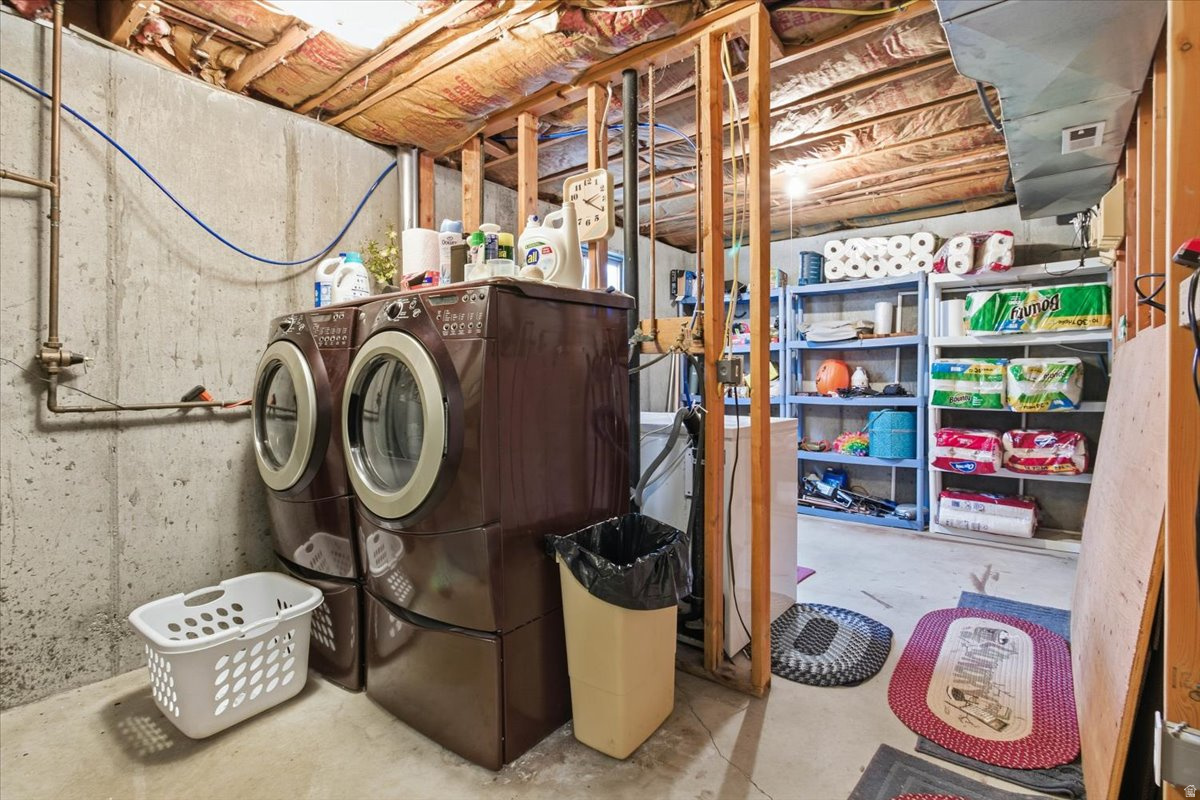 COURTSIDE - Residential