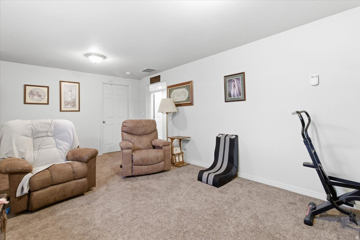 COURTSIDE - Residential