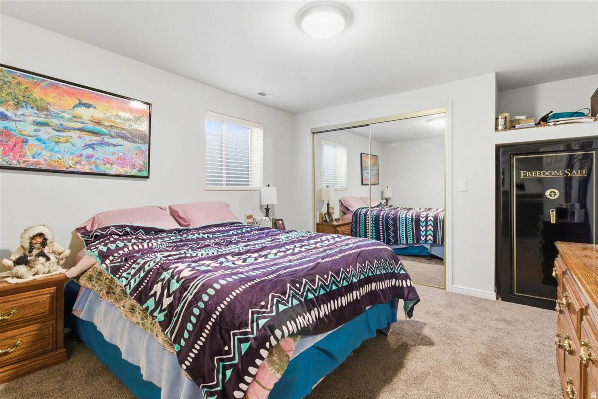 COURTSIDE - Residential