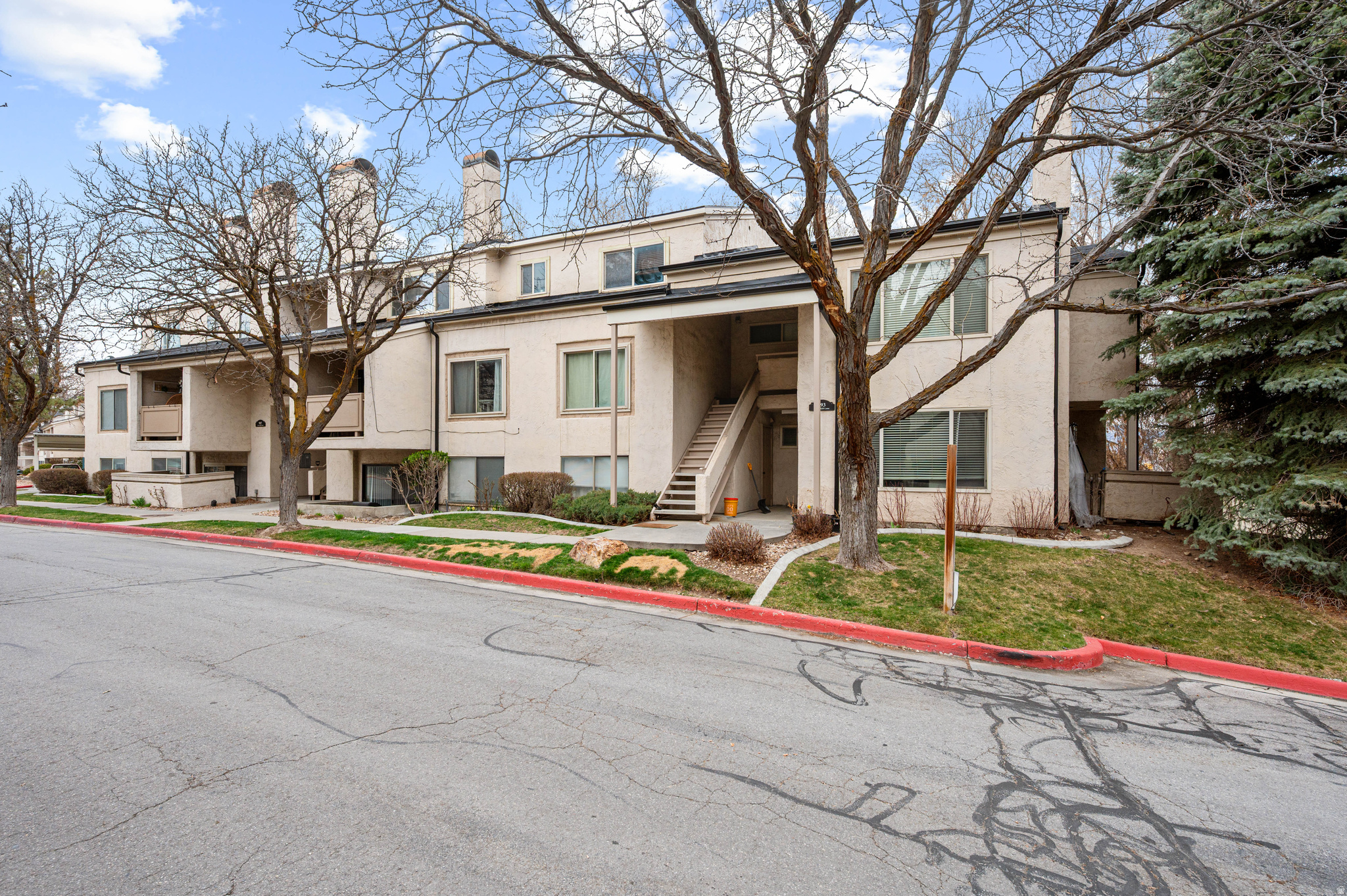 HILL CREEK - Residential