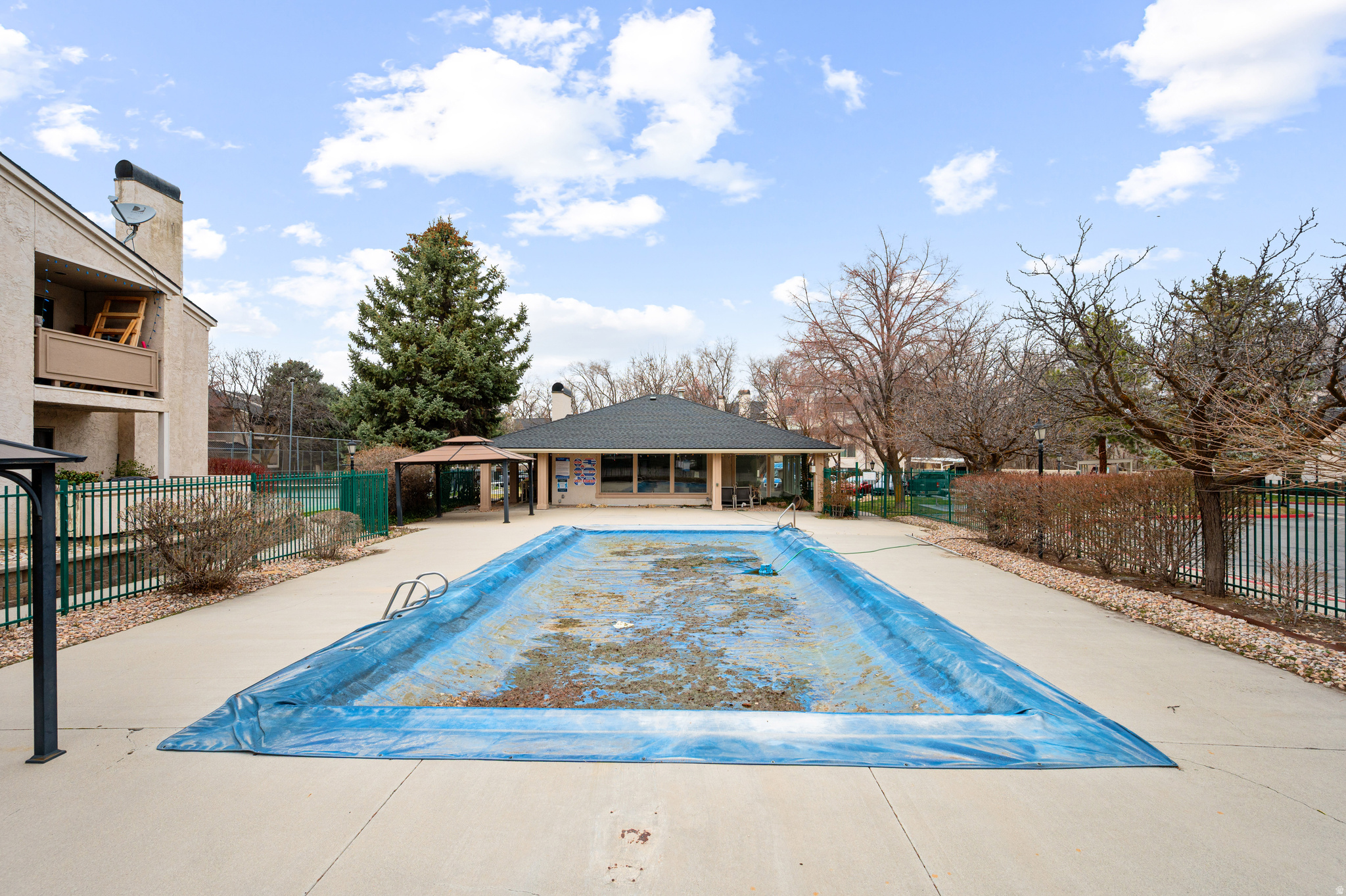 HILL CREEK - Residential