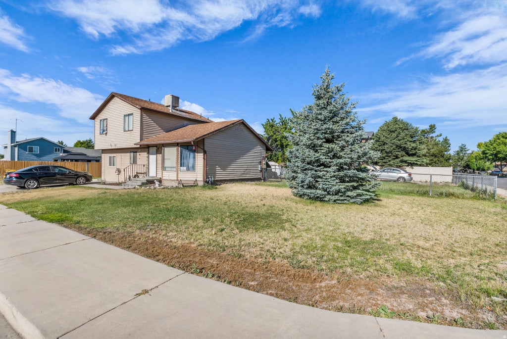 Photo of 867 N 2600 W, Provo, UT 84601 (MLS # 2166766)