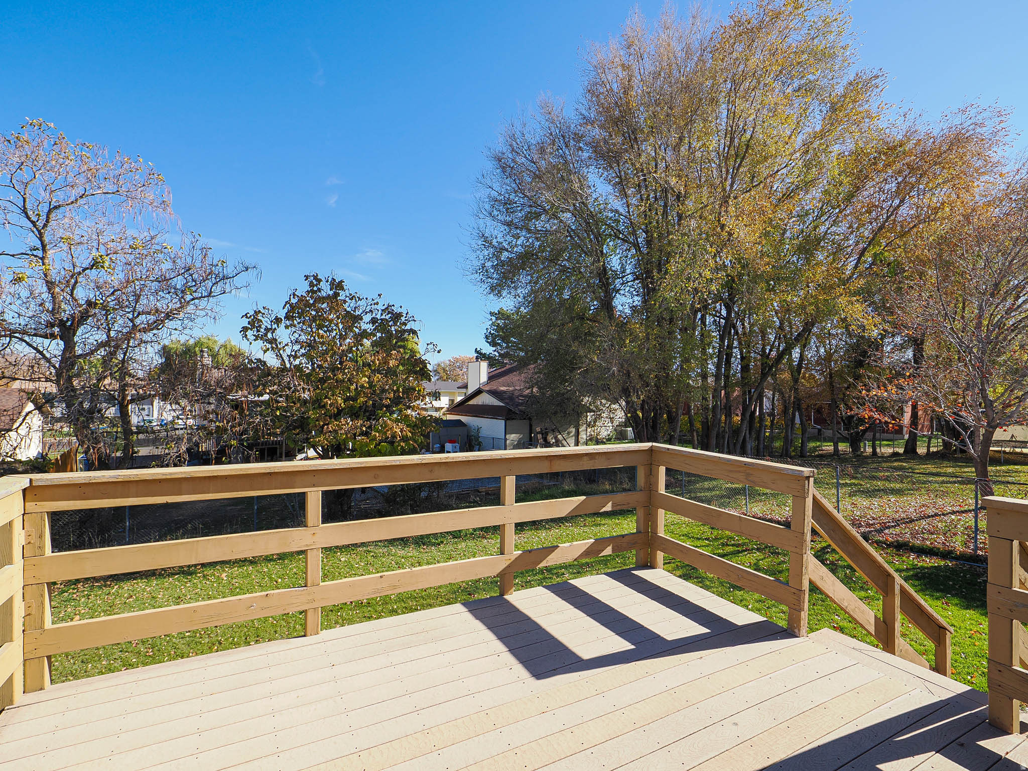 WOODLEDGE #3 - Residential