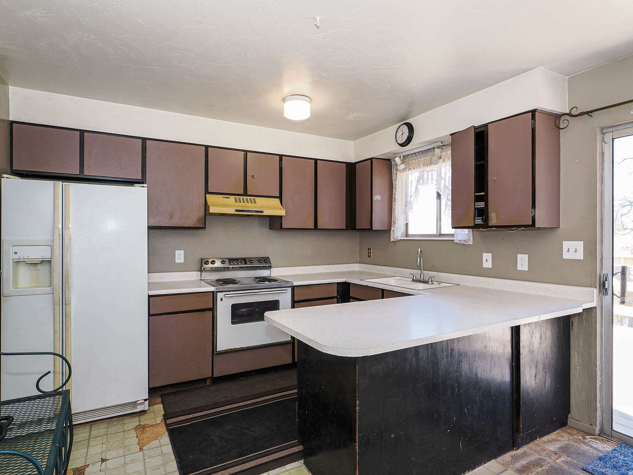 WOODLEDGE #3 - Residential