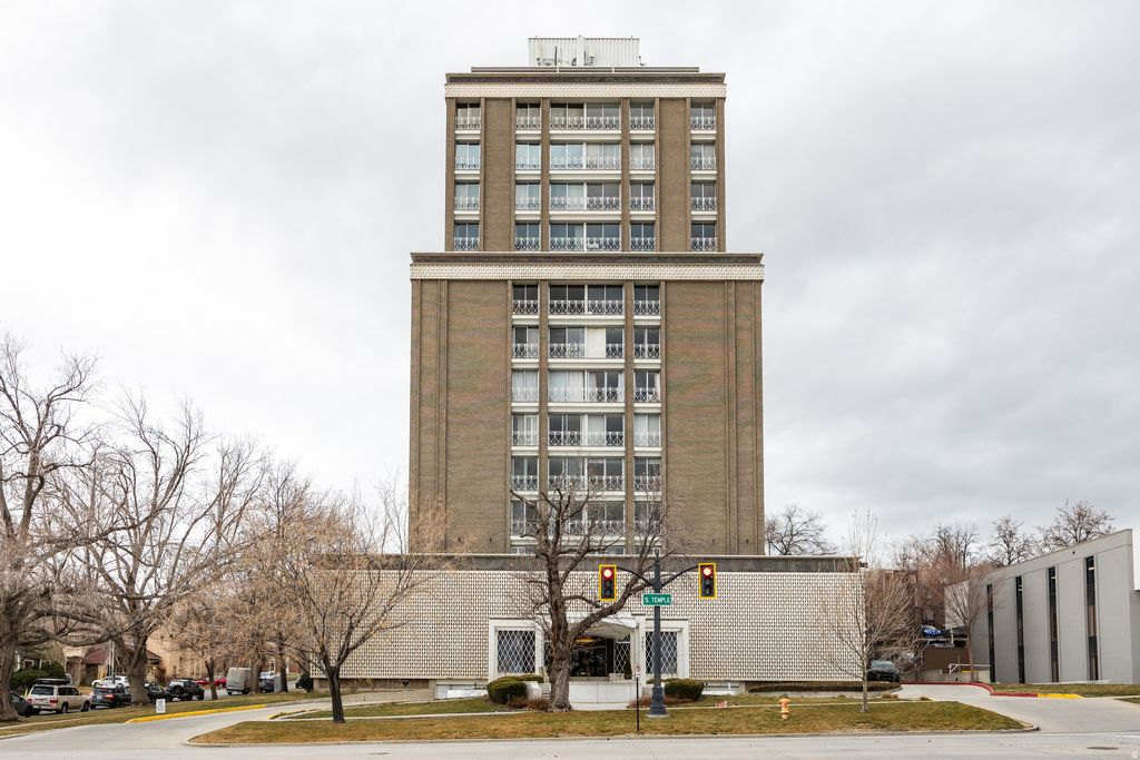 Photo of 777 E SOUTH TEMPLE St S #11F, Salt Lake City, UT 84102 (MLS # 2146193)