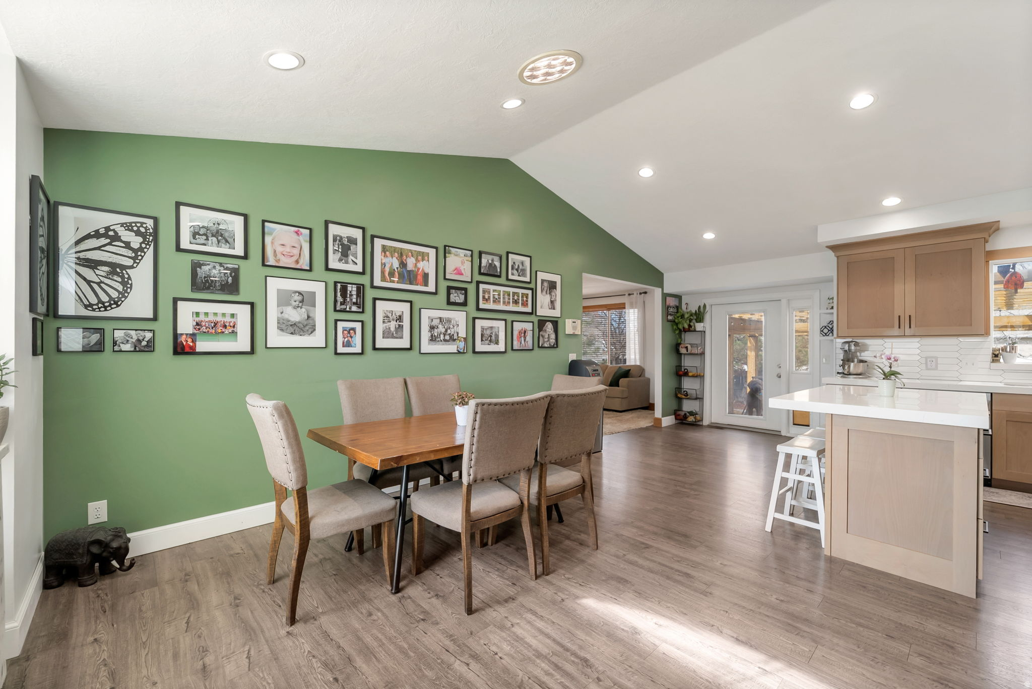 RIVERTON VILLAGE - Residential