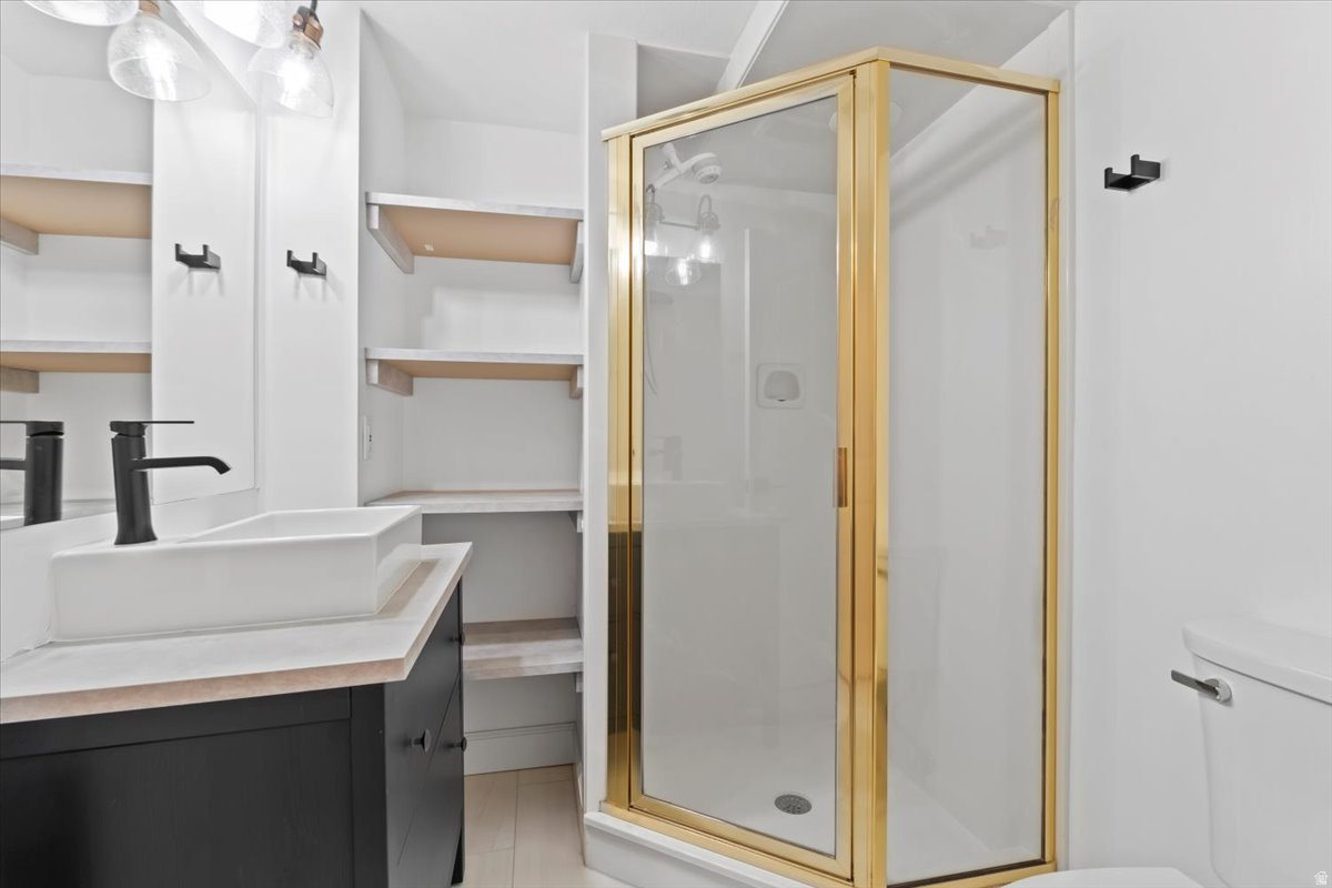 HUNTER'S POI - Residential