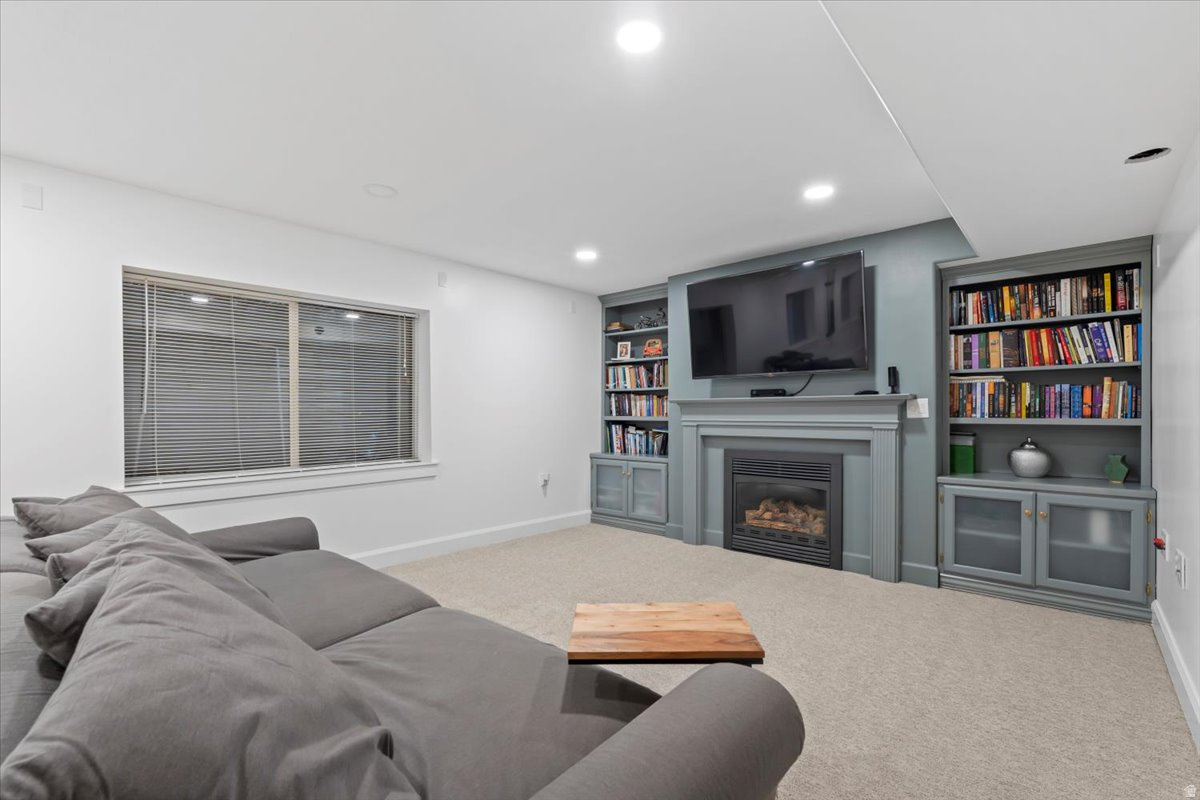 HUNTER'S POI - Residential