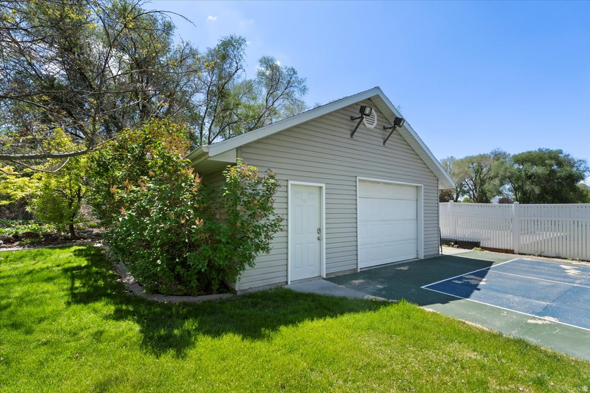 HUNTER'S POI - Residential