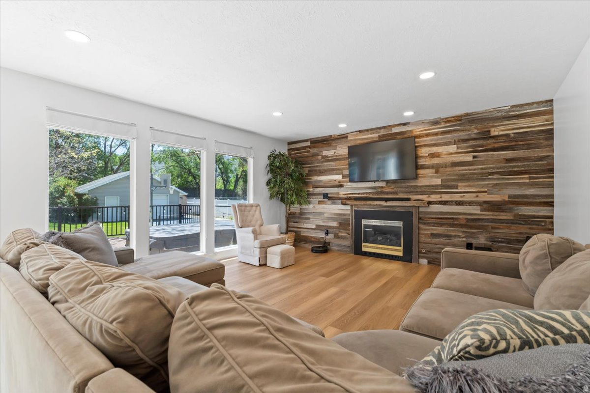 HUNTER'S POI - Residential