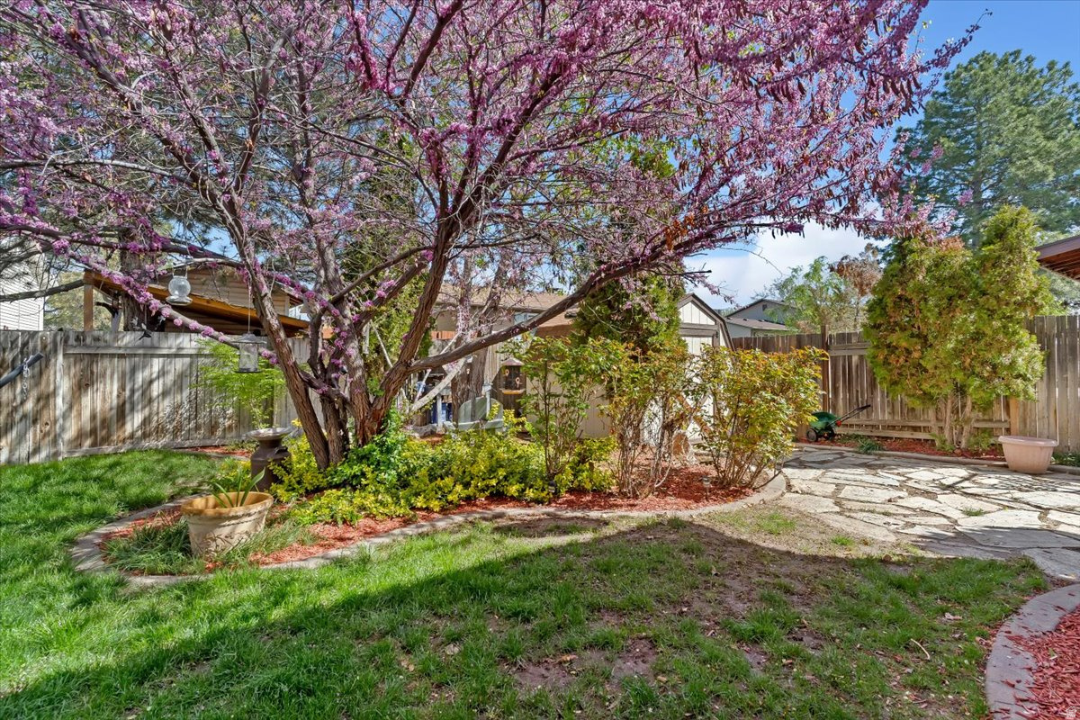 GREEN HILL ACRES - Residential