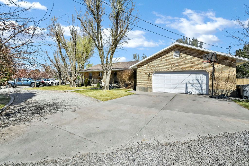Photo of 96 W 400 S, Monroe, UT 84754 (MLS # 2143039)