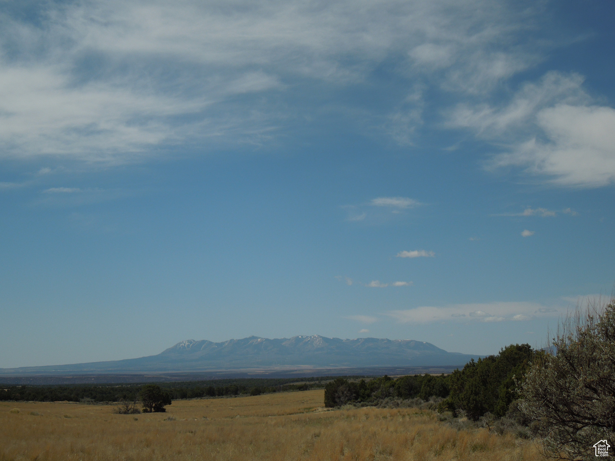 SUNRISE COUNTRY - Land