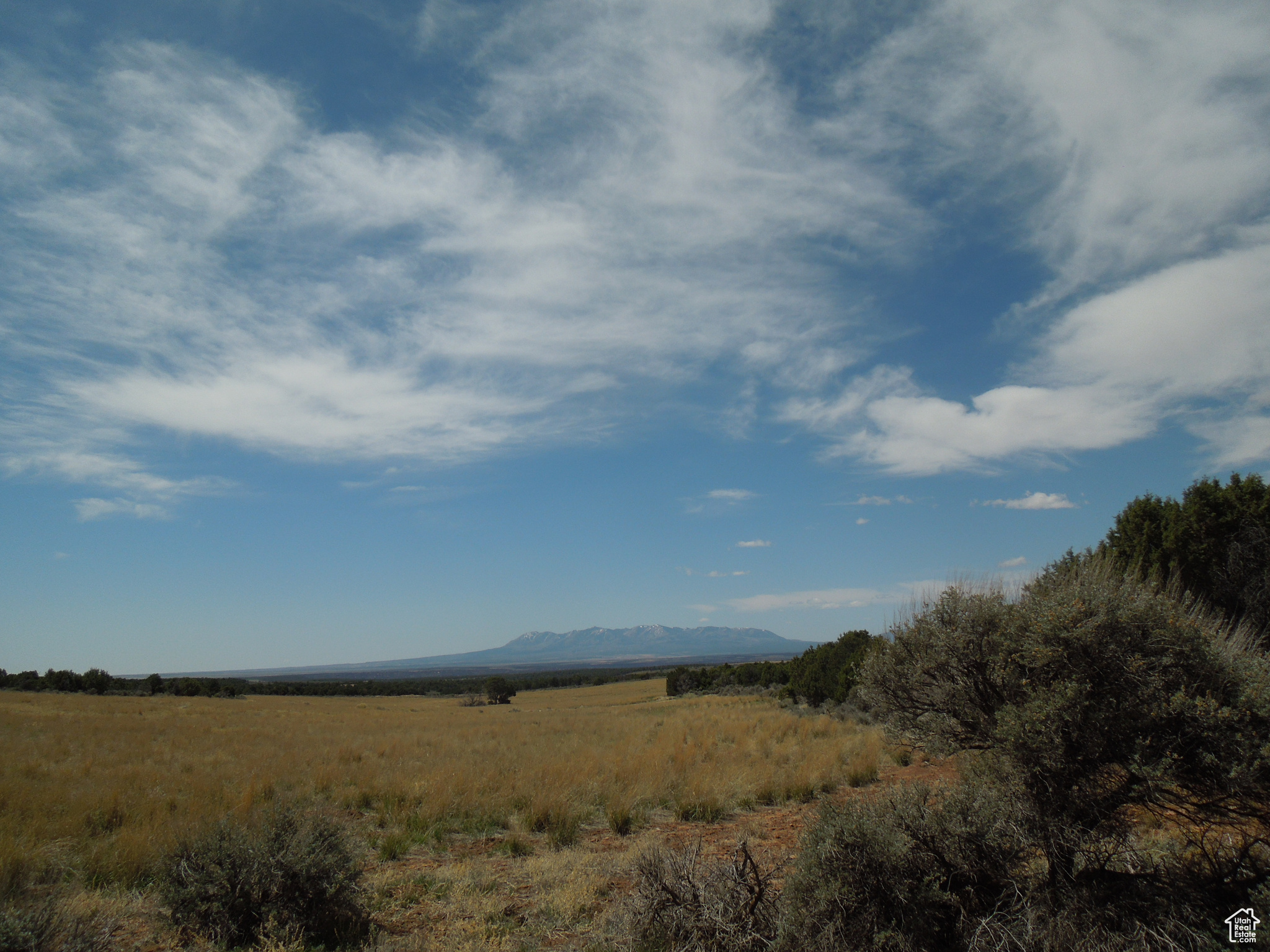 SUNRISE COUNTRY - Land