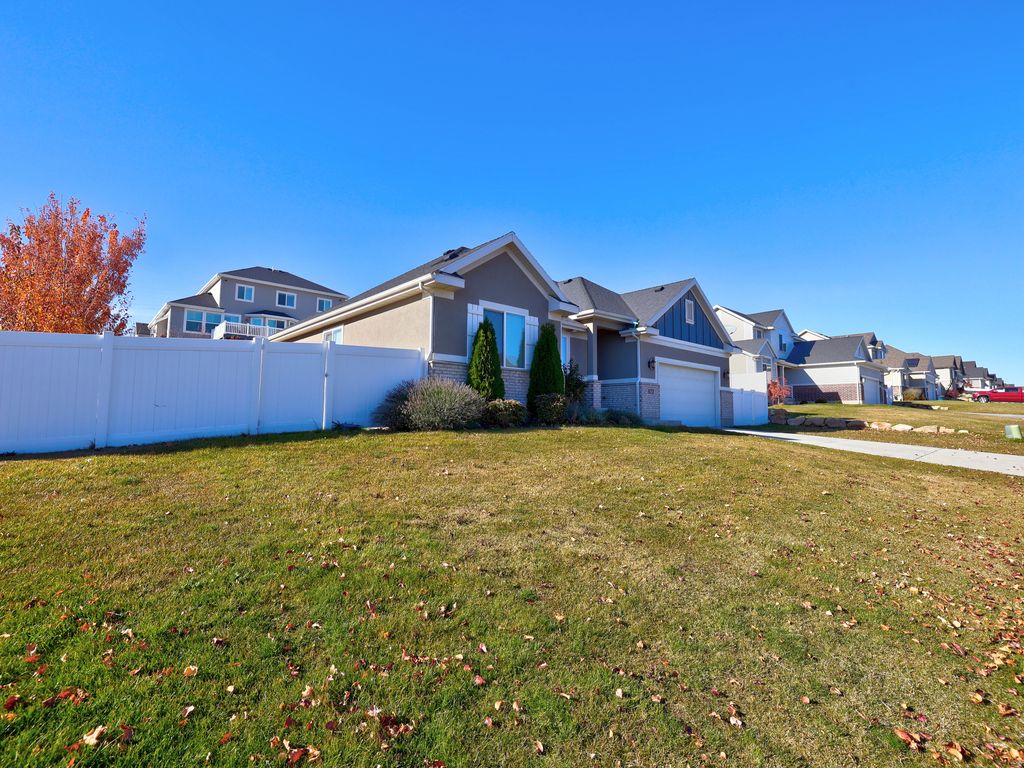 Photo of 7518 S 5720 W, West Jordan, UT 84081 (MLS # 2122508)