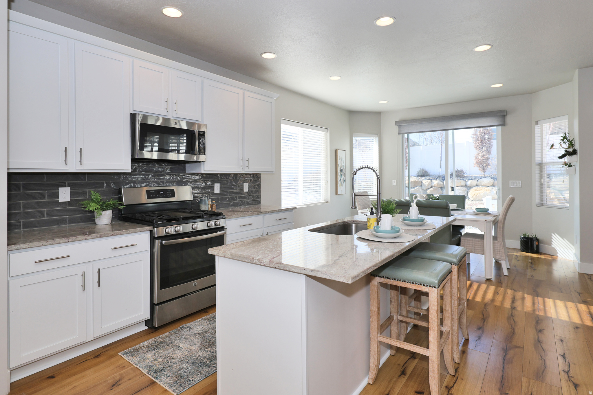 SOMMERGLEN HEIGHTS - Residential