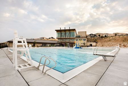 SEASONS ESTATE - Residential