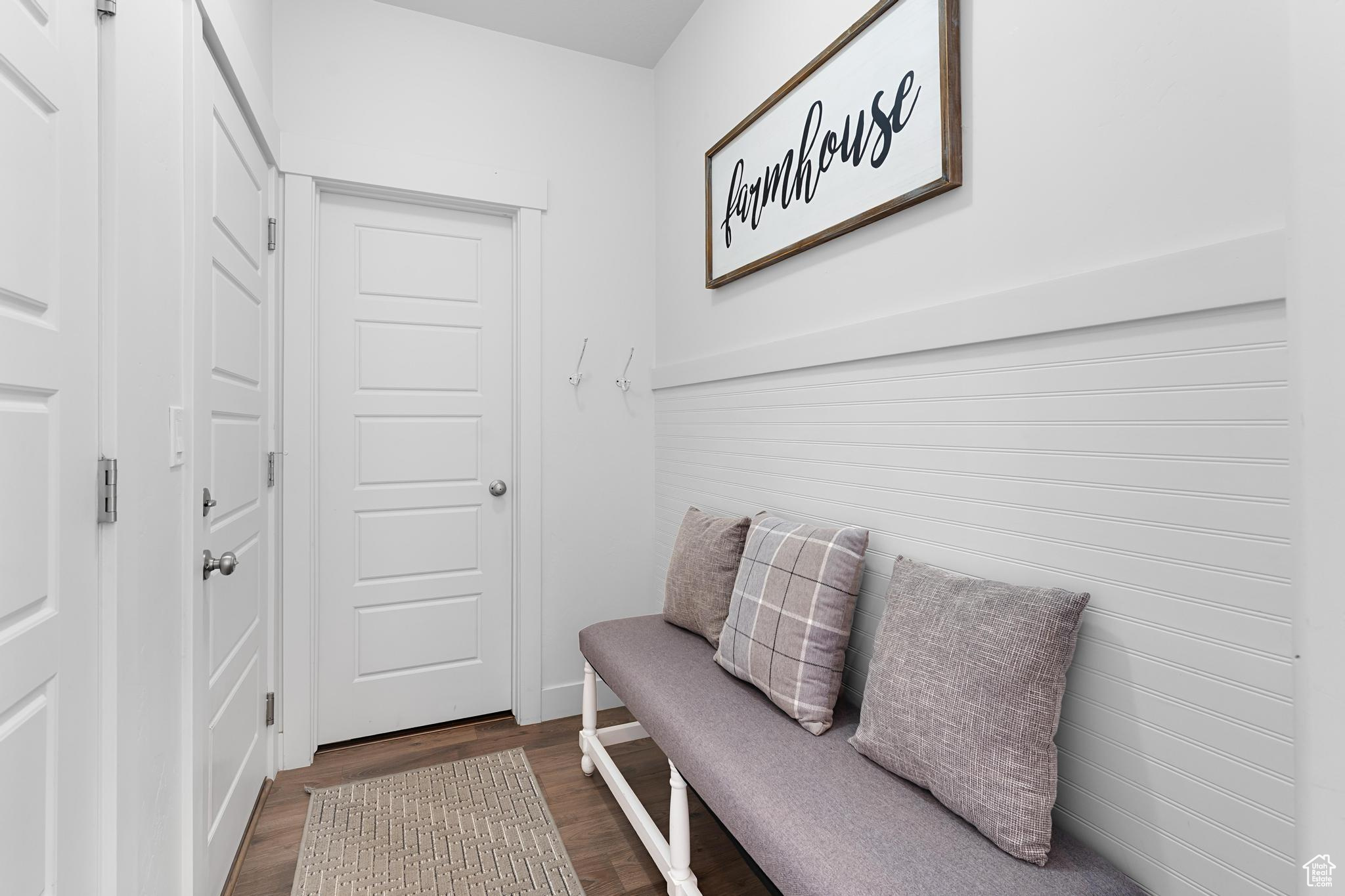 LAKESIDE - Residential