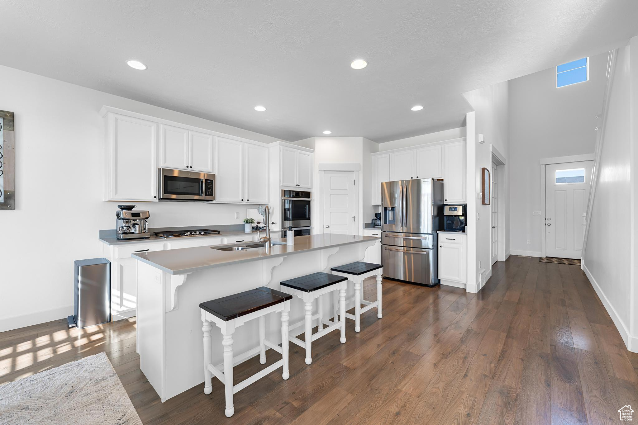 LAKESIDE - Residential