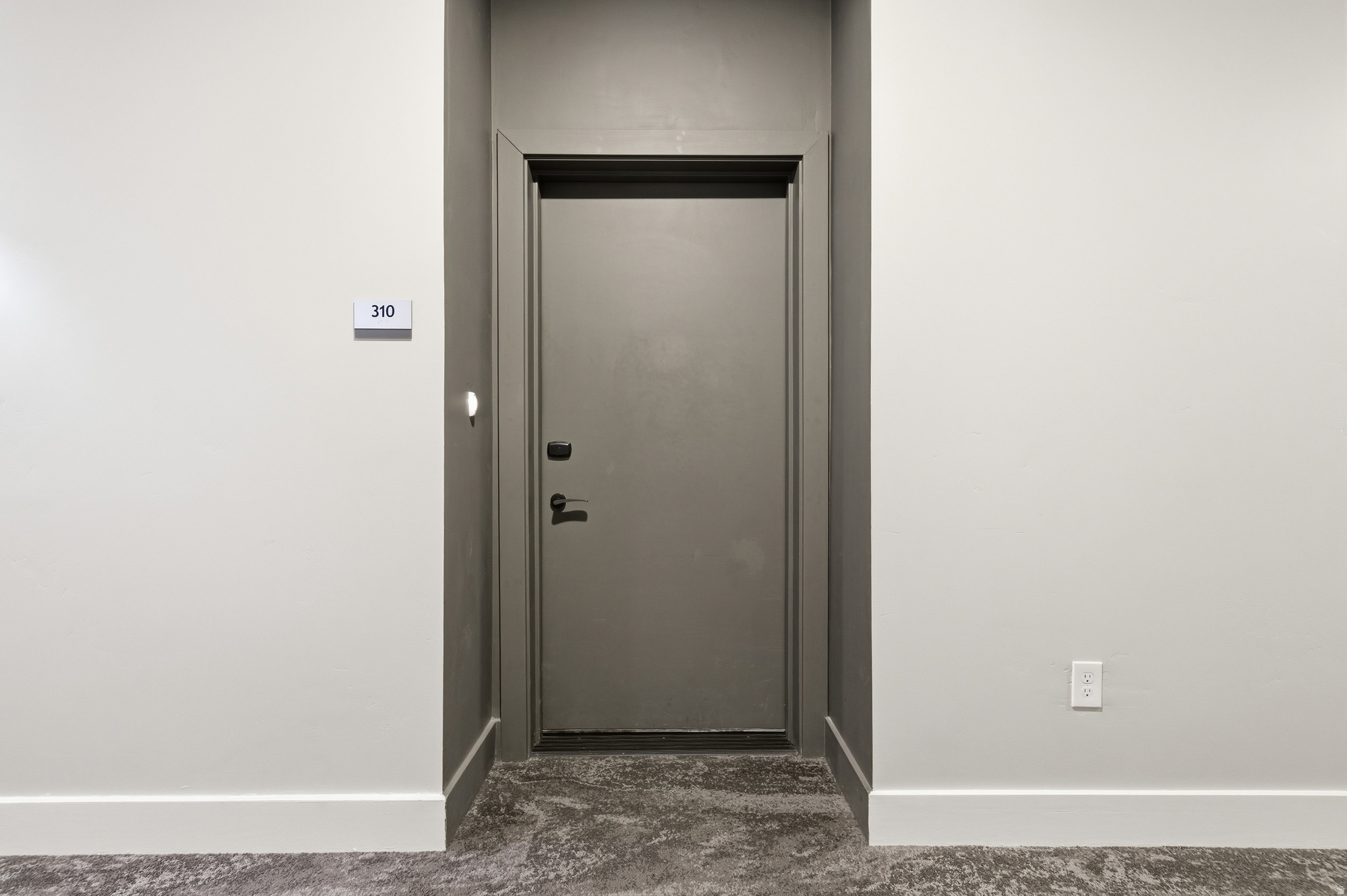 BLACK ROCK LUXURY CONDOMINIUMS - Residential