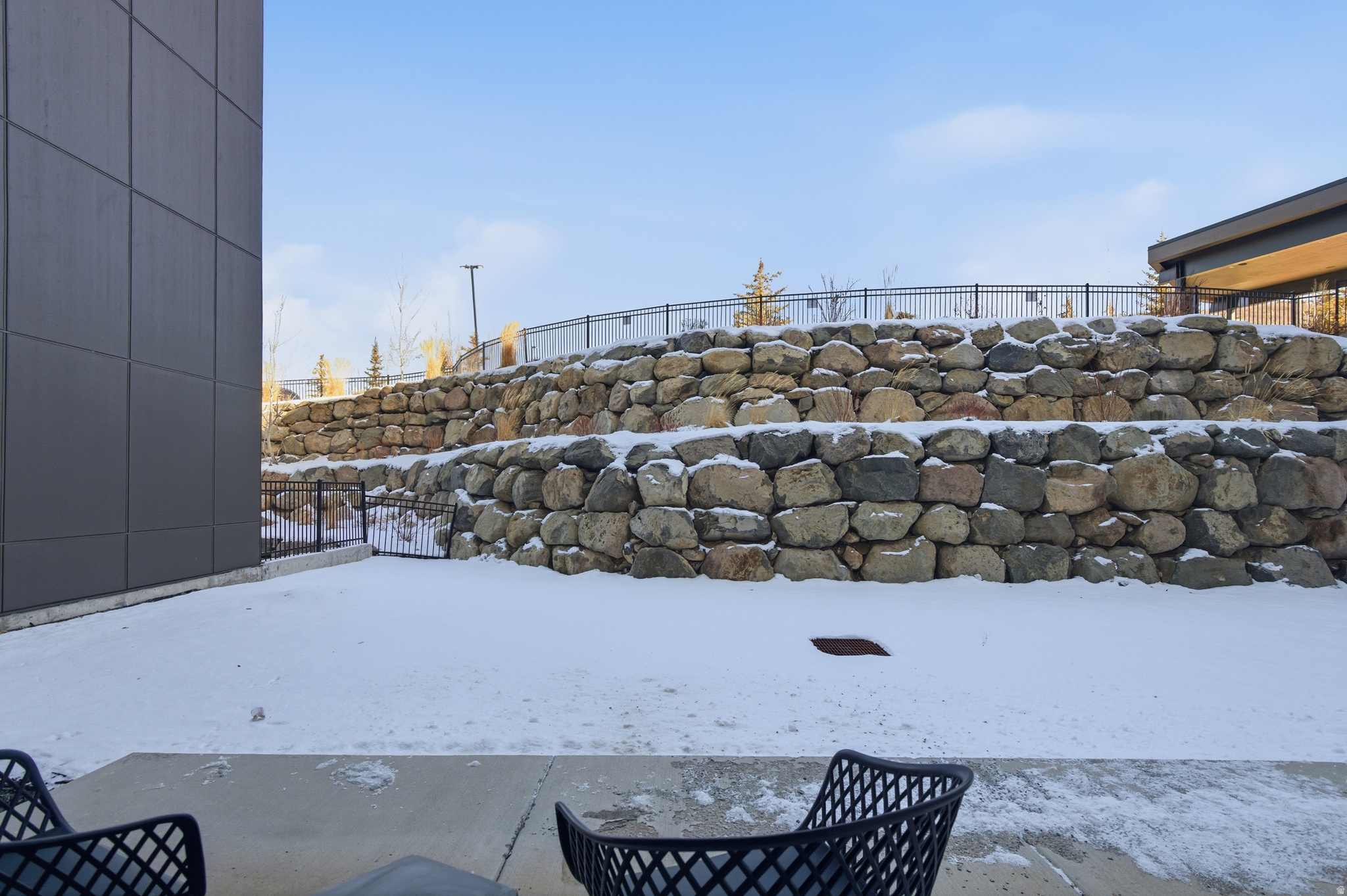 BLACK ROCK LUXURY CONDOMINIUMS - Residential