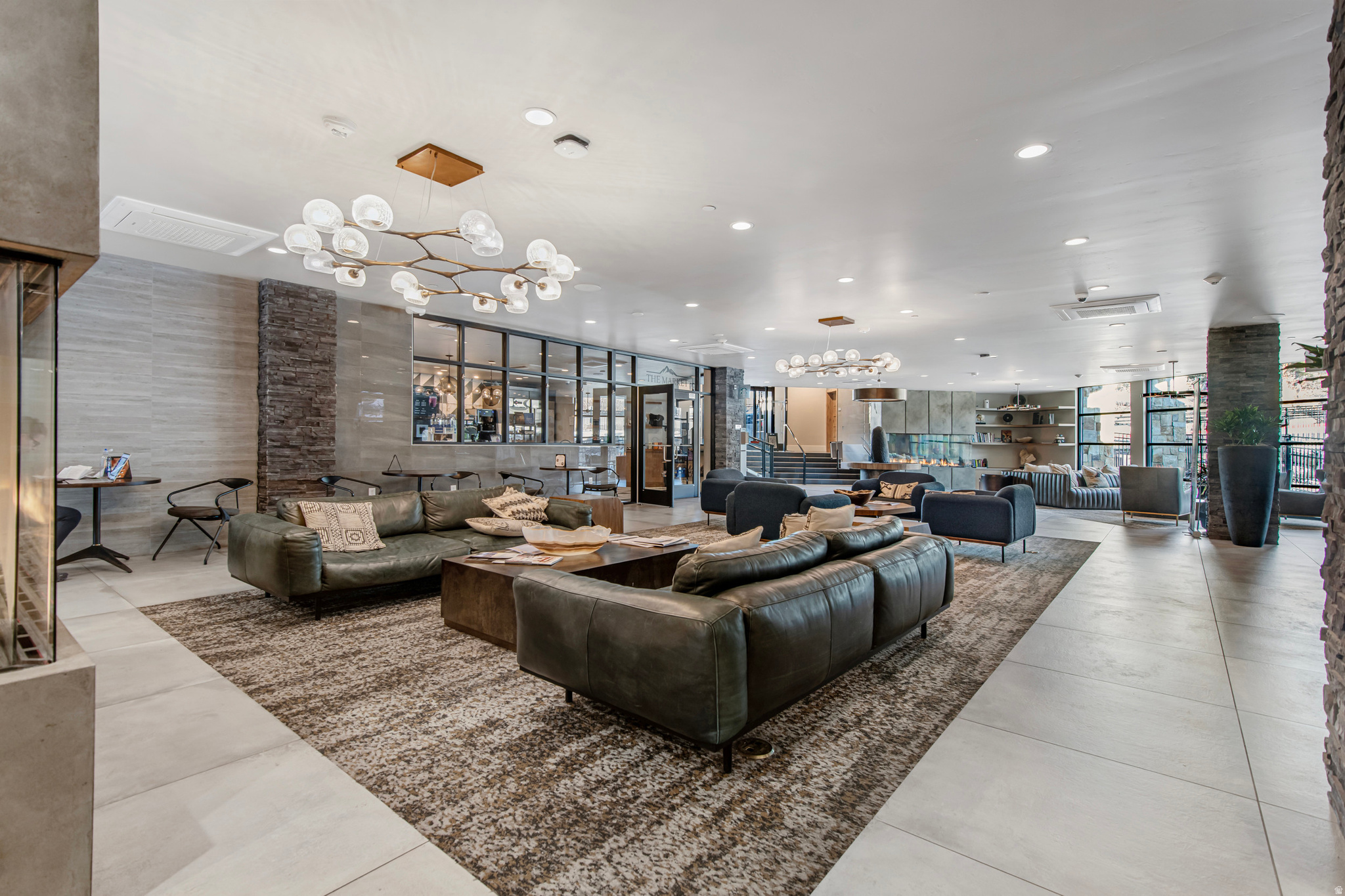 BLACK ROCK LUXURY CONDOMINIUMS - Residential