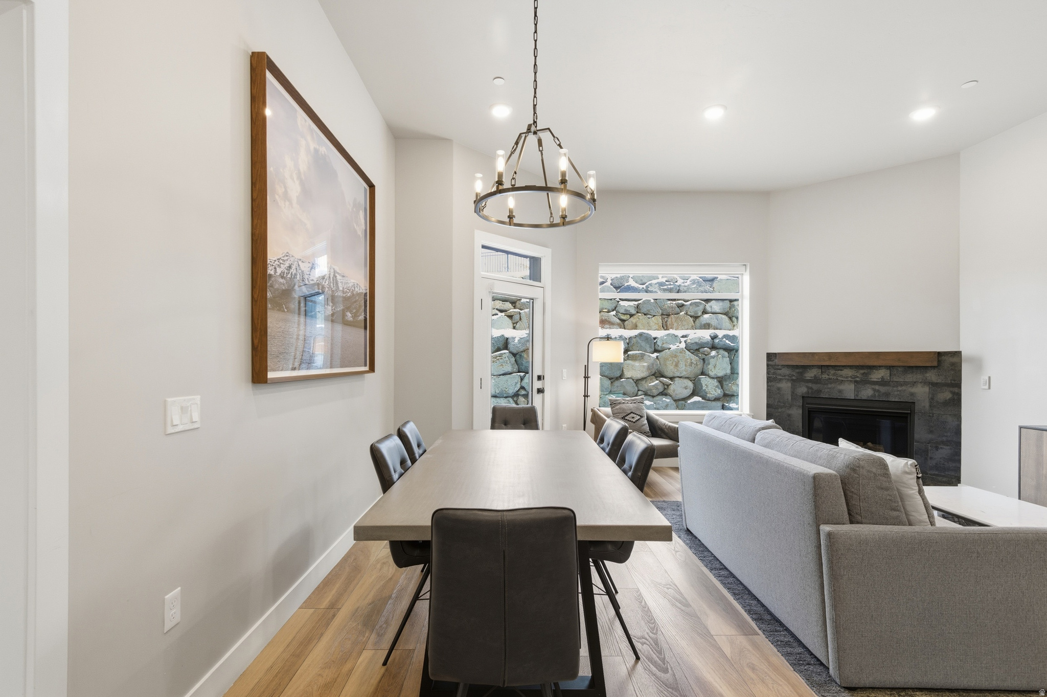 BLACK ROCK LUXURY CONDOMINIUMS - Residential