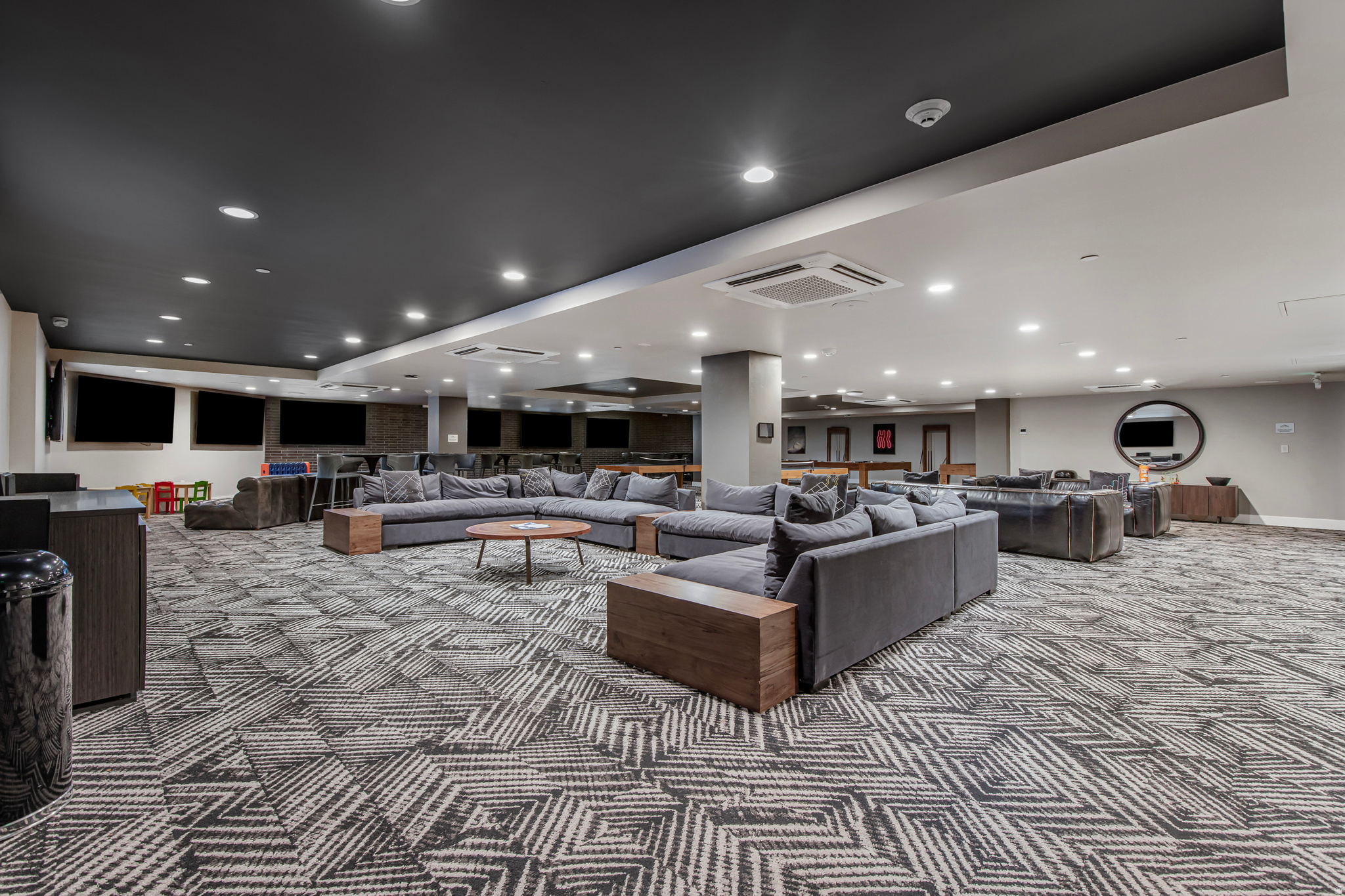 BLACK ROCK LUXURY CONDOMINIUMS - Residential