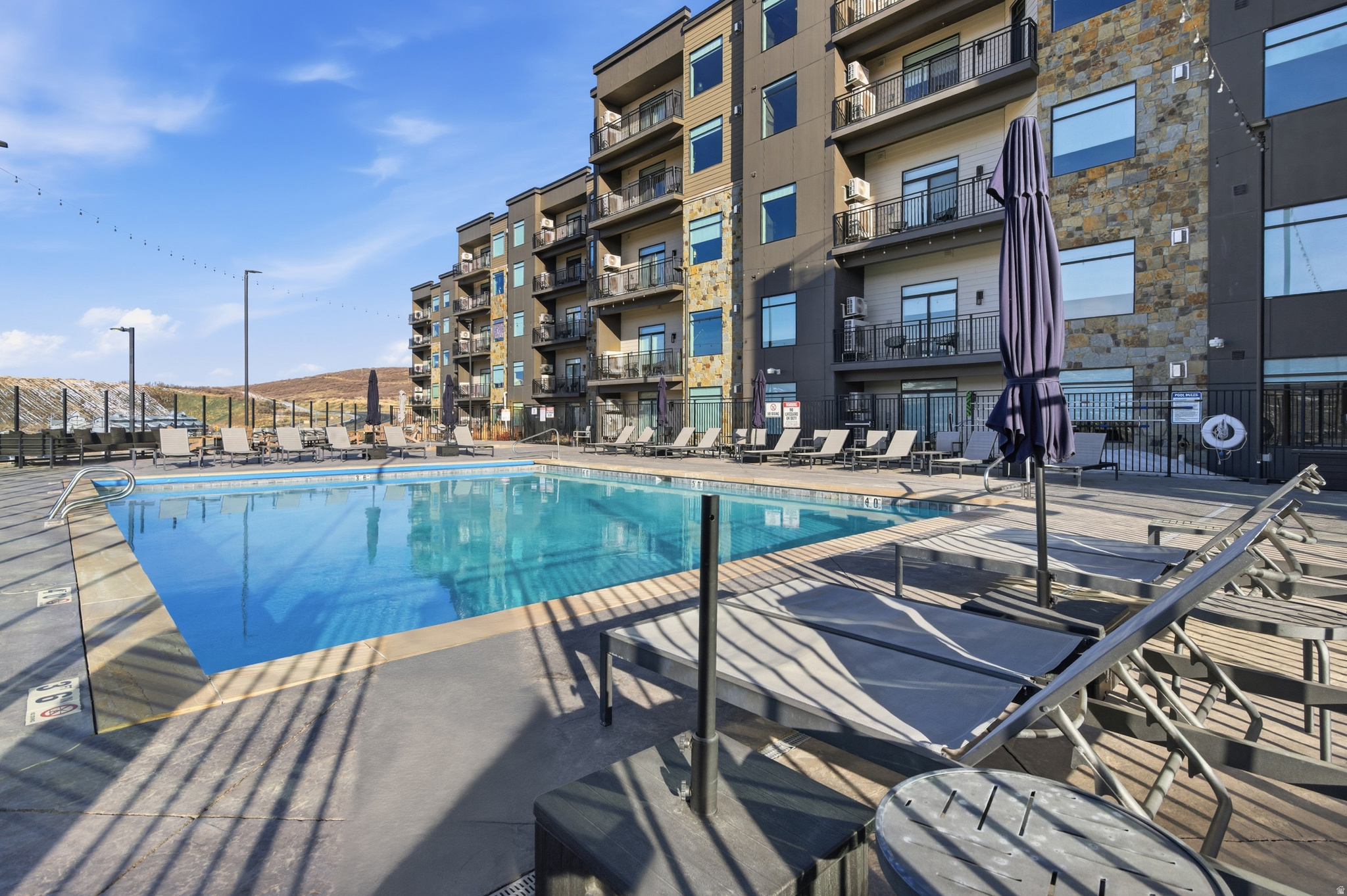 BLACK ROCK LUXURY CONDOMINIUMS - Residential