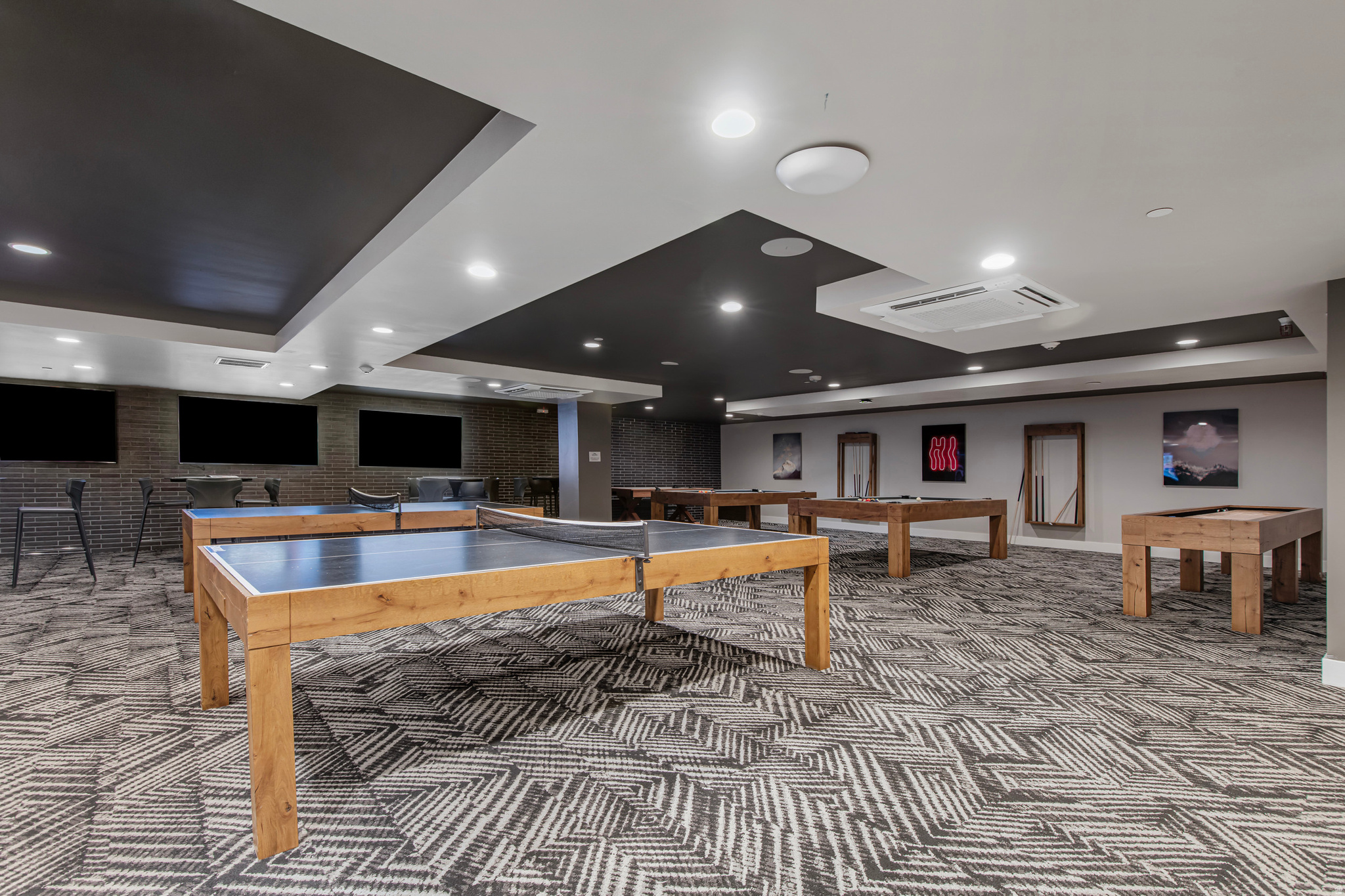 BLACK ROCK LUXURY CONDOMINIUMS - Residential