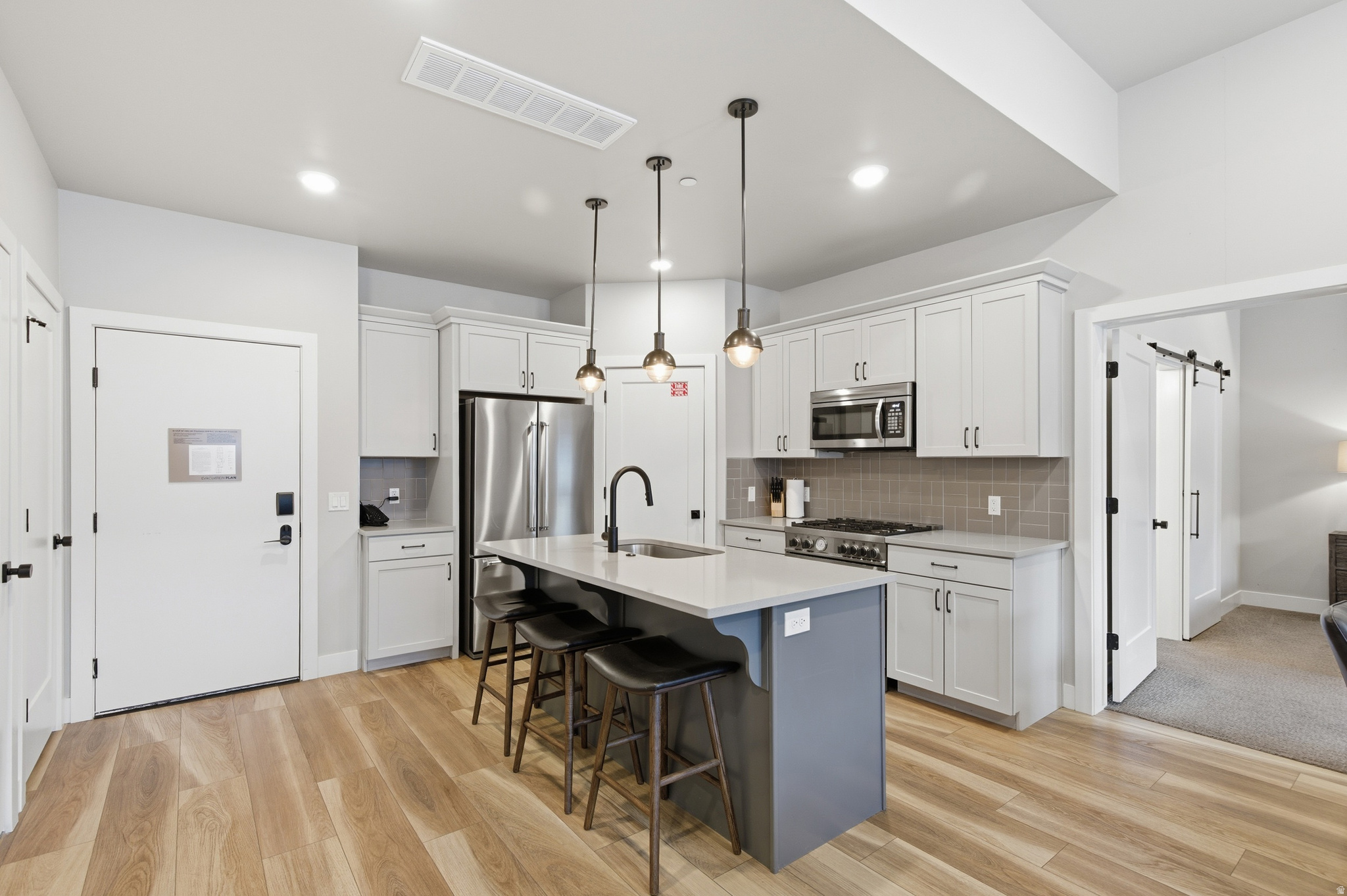 BLACK ROCK LUXURY CONDOMINIUMS - Residential