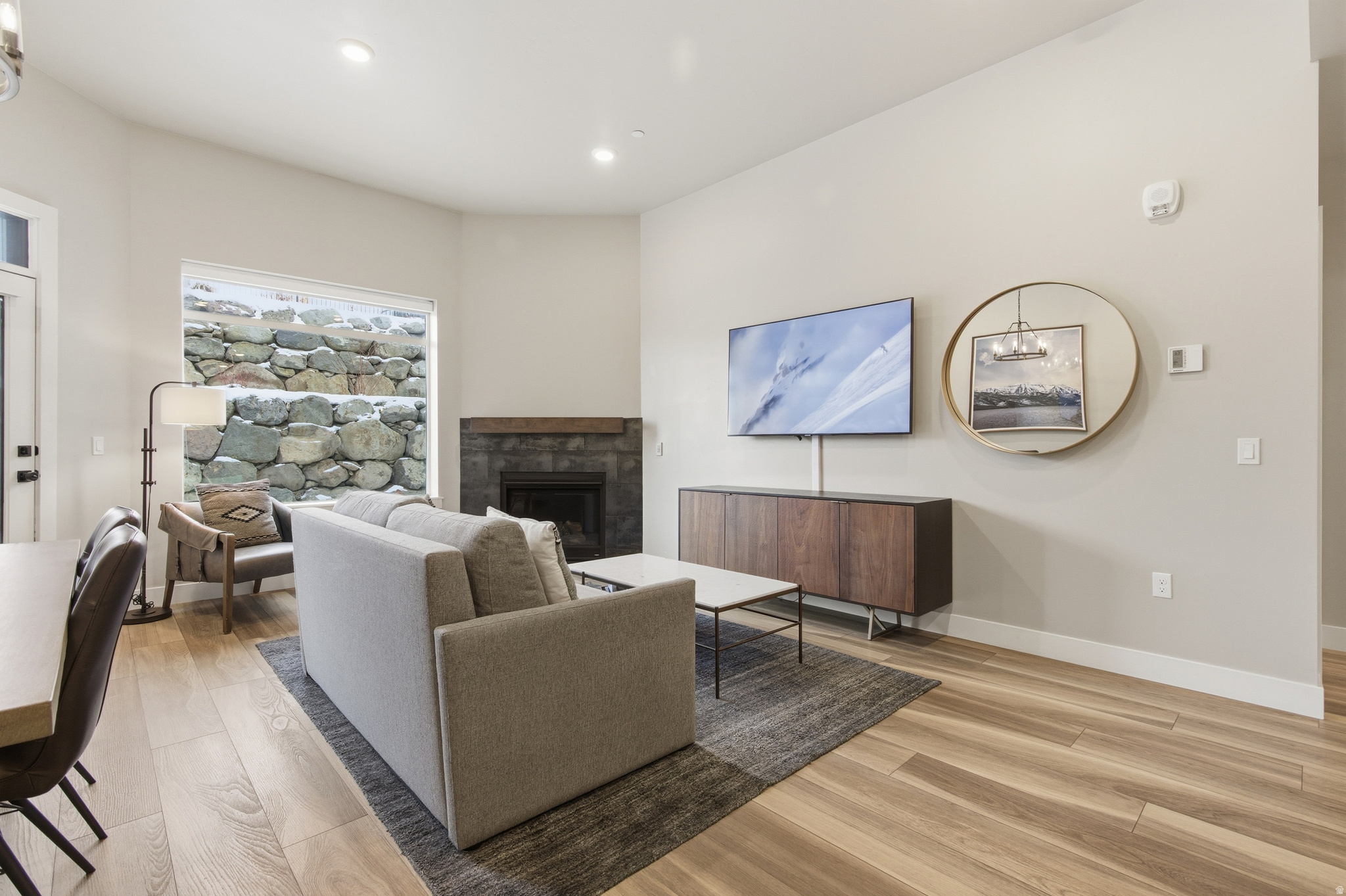 BLACK ROCK LUXURY CONDOMINIUMS - Residential