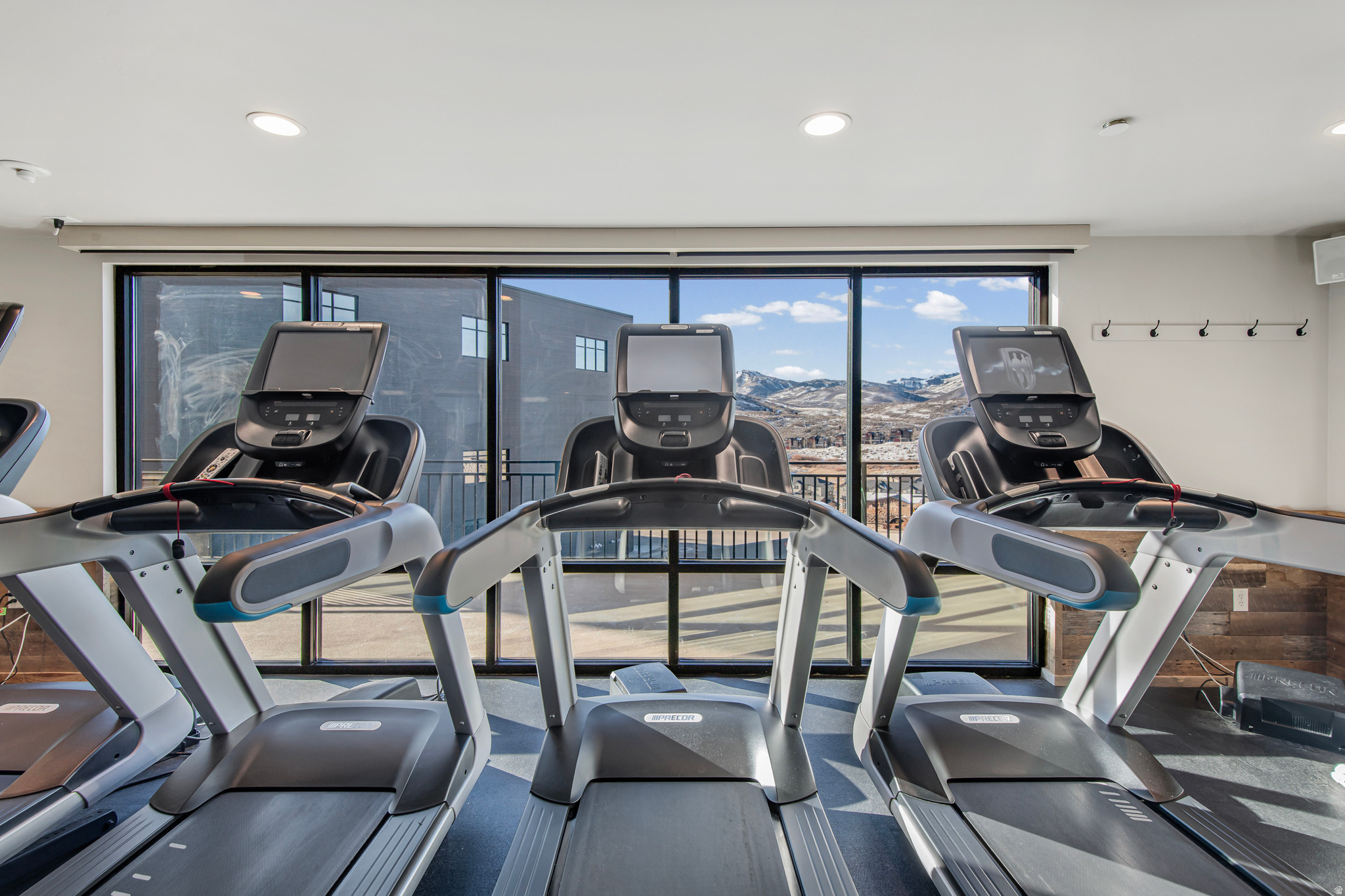 BLACK ROCK LUXURY CONDOMINIUMS - Residential