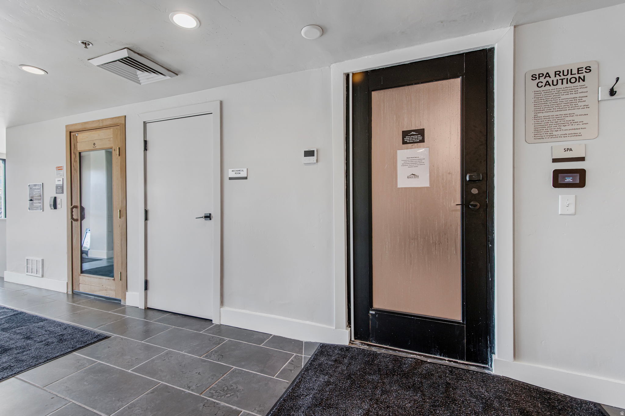 BLACK ROCK LUXURY CONDOMINIUMS - Residential